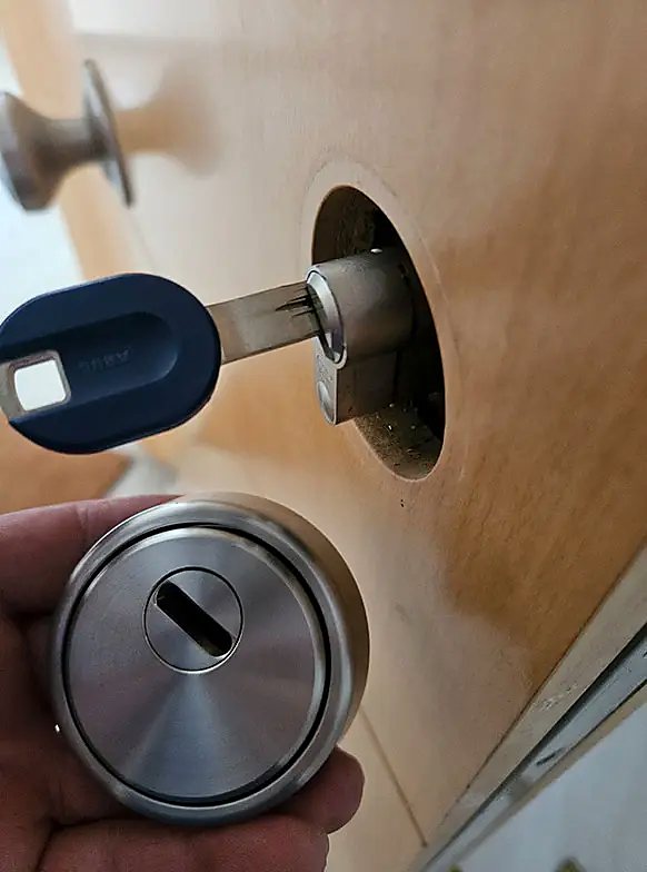 Trabajo de Cerrajero Vallejo en Fuengirola
